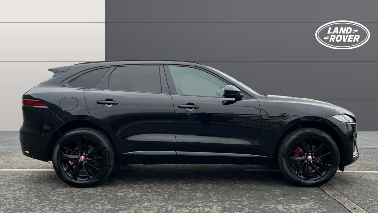 Jaguar F-Pace 2.0 D200 R-Dynamic Black 5dr Auto AWD Diesel Estate